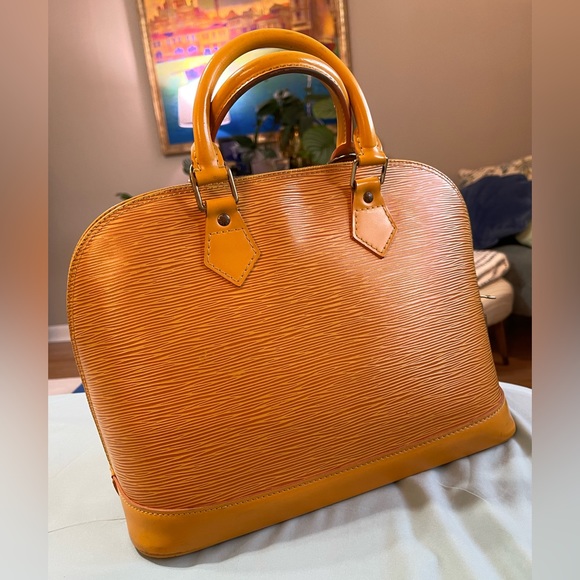 Vuitton Yellow Epi Leather Alma Bag - Picture 3 of 17